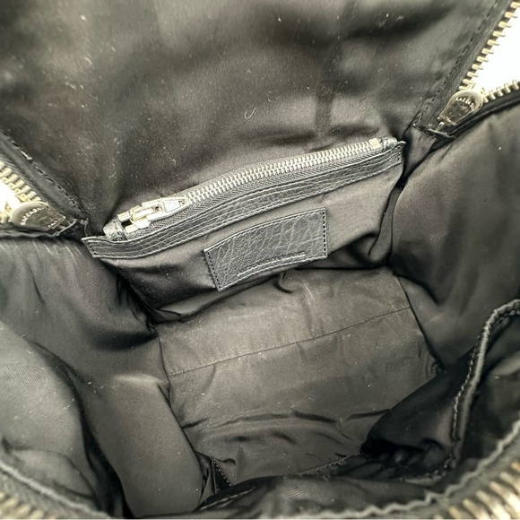 ALEXANDER WANG Pebbled Lambskin Inside Out Rockie Black Clear Resin Hardware - Picture 14 of 15